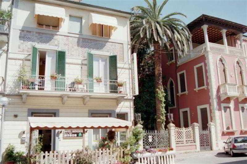 Belvedere Hotel 2*